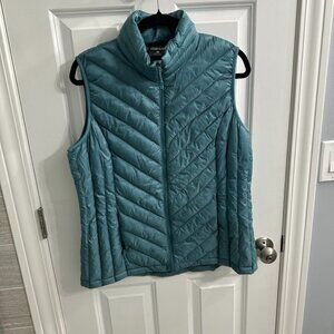 Large teal puffed vest